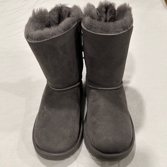 Girls UGG Bailey Bow Boot - Picture 4 of 6